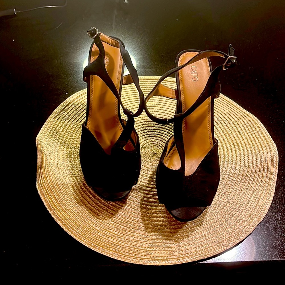 Black Heel